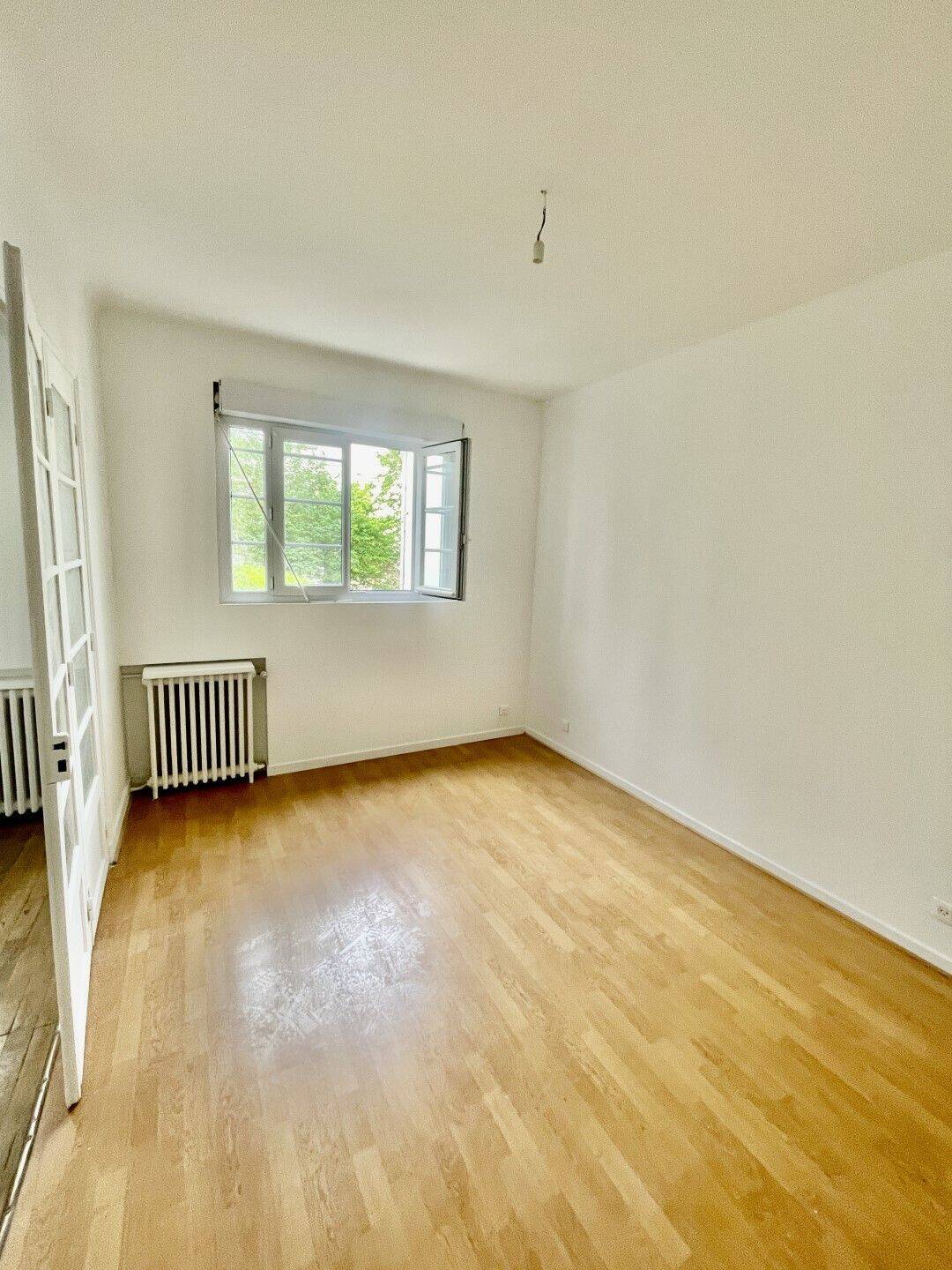 Maison à louer, 34m², COURBEVOIE