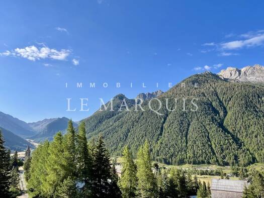 Terrain constructible viabilisé à vendre 160 000 € 367 m² de terrain Ceillac 05600
