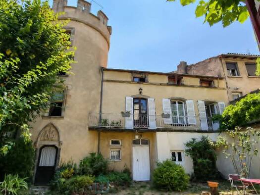 Maison à vendre 519 000 € 12 pièces 8 chambres 421 m² 439 m² de terrain Les Martres-de-Veyre 63730