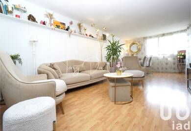 Appartement à vendre 239 000 € 5 pièces 4 chambres 99 m² Étage 3/4 La Renardiere Roissy-en-Brie 77680
