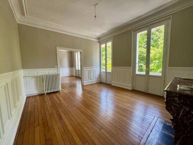 Appartement à louer 800 € 3 pièces 2 chambres 101,8 m² 1er étage Centre Est Épernay 51200