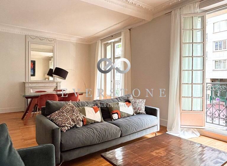 Appartement à louer 2 800 € 4 pièces 2<br/>chambres 80 m²<br/>superficie 1/6<br/>étage Auteuil Sud Paris 16ème 75016