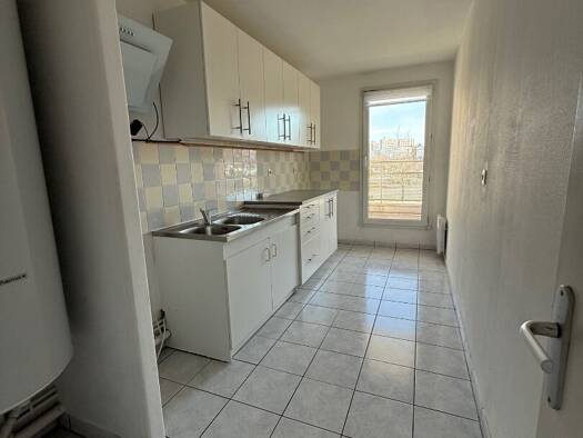 Appartement à louer 700 € 3 pièces 2 chambres 68 m² Étage 1/4 Montet-Octroi Vandœuvre-lès-Nancy 54500