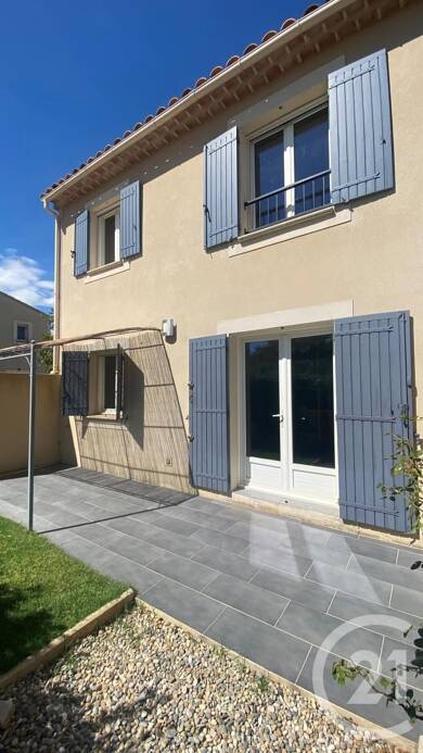 Maison à louer 1 450 € 4 pièces 3 chambres 84 m² Robion 84440