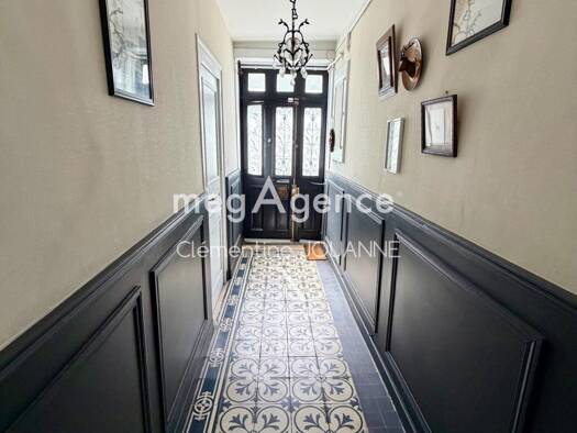Maison à vendre 273 000 € 6 pièces 4 chambres 98 m² 103 m² de terrain Centre Cherbourg-en-Cotentin 50100