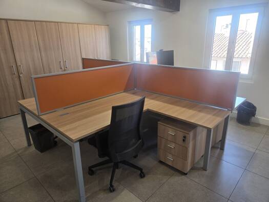 Espace bureau à louer 200 € 100 m² de bureaux divisible de 5 m² à 1 m² Marseille 6ème arrondissement 13006