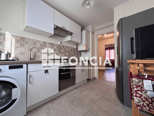 Appartement à louer 700 € 3 pièces 2 chambres 60 m² RDC/4 Moulin à Vent-Vertefeuille Perpignan 66100