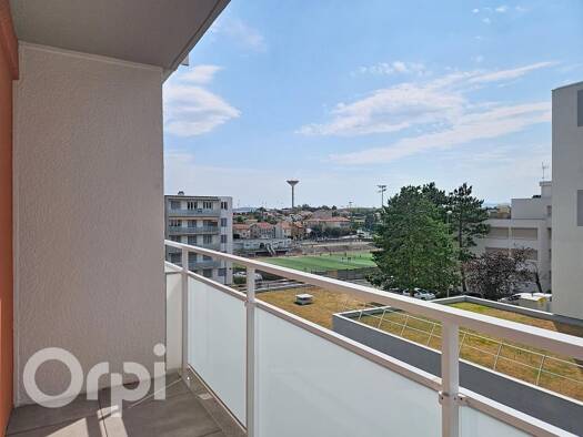Appartement à vendre 99 500 € 1 pièce 31,3 m² Étage 2/4 Sud-Saint Jacques Clermont-Ferrand 63000