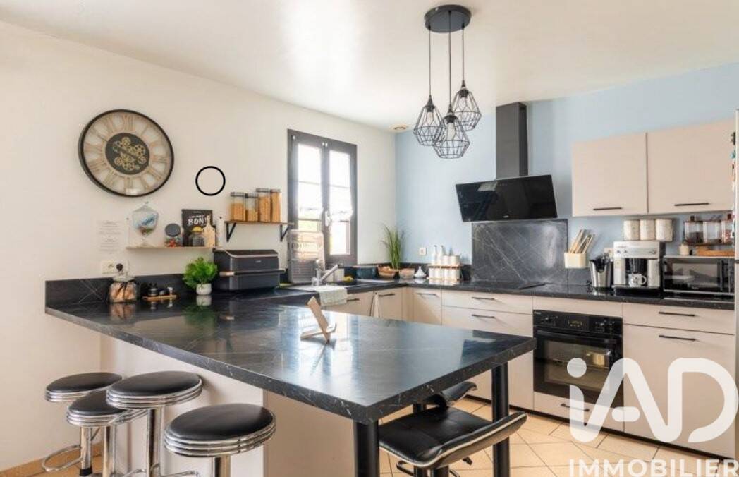 Maison à vendre, 118m², SAINT HILAIRE DE LUSIGNAN