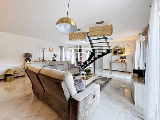 Maison à vendre 239 900 € 4 pièces 3 chambres 166 m² 580 m² de terrain Aubencheul-au-Bac 59265