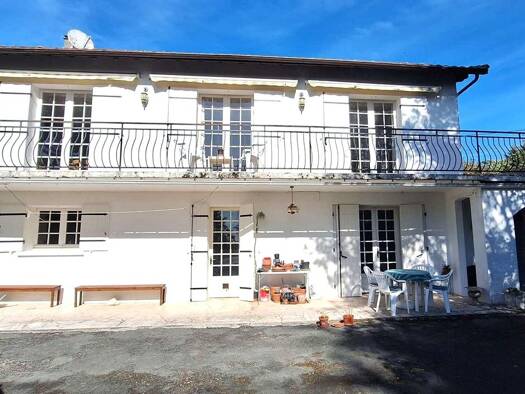 Maison à vendre 169 000 € 7 pièces 4 chambres 166 m² 1 201 m² de terrain Mussidan 24400