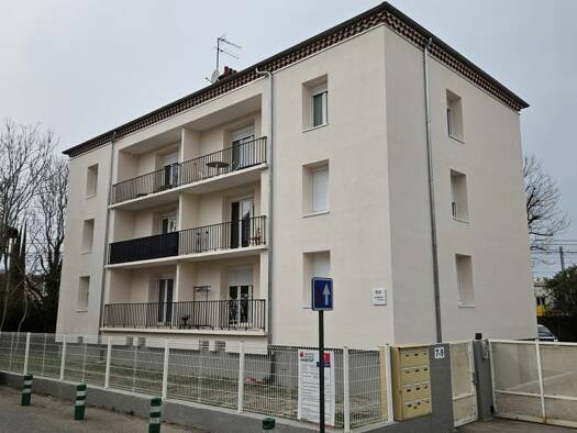 Appartement à louer 712 € 4 pièces 3 chambres 71 m² Étage 2/2 Valence Sud Valence 26000