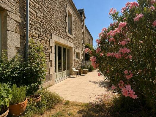 Maison à vendre 559 000 € 8 pièces 4 chambres 331 m² 7 748 m² de terrain Colpo 56390