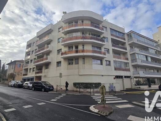 Parking à vendre 40 000 € 14 m² Centre ville Saint-Raphaël 83700