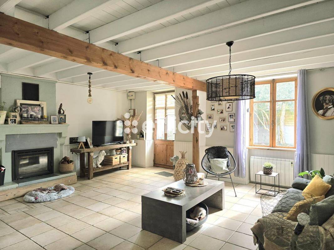 Maison à vendre, 197m², SAINT HILAIRE LA PALUD