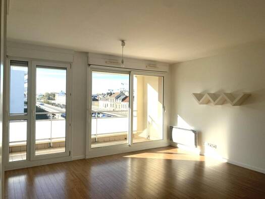 Appartement à vendre 183 000 € 2 pièces 1 chambre 43 m² Étage 3/6 Reims 51100