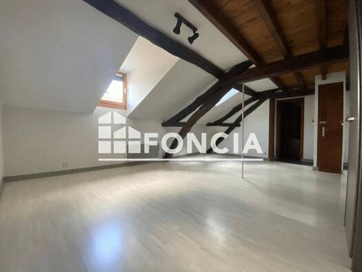 Appartement à louer 321 € 1 pièce 28 m² 2ème étage Georges Pompidou Périgueux 24000