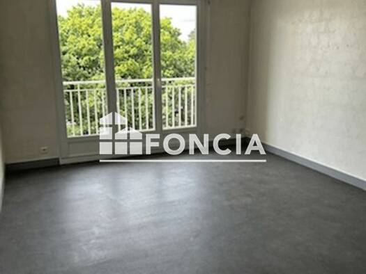 Appartement à louer 470 € 2 pièces 1 chambre 39 m² 4ème étage Penhars Quimper 29000