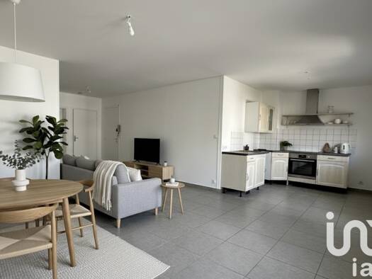 Appartement à vendre 59 900 € 2 pièces 1 chambre 57 m² Étage 1/4 Centre Ville Est Le Chambon-Feugerolles 42500