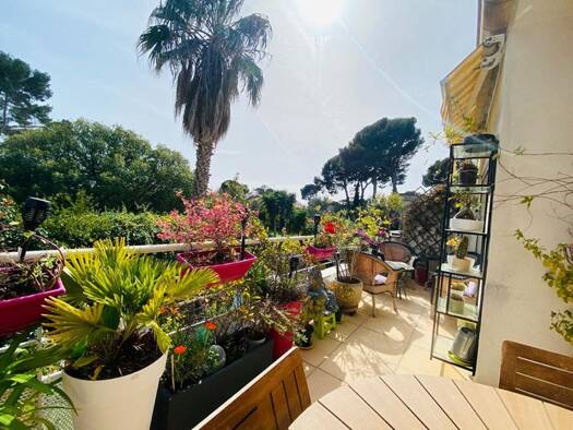 Duplex à vendre 374 400 € 2 pièces 1 chambre 80 m² Étage 2/2 Virebelle-Provence-La Marine La Ciotat 13600