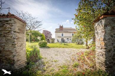 Maison à vendre 182 070 € 4 pièces 3 chambres 132 m² 1 169 m² de terrain Loge Fougereuse 85120