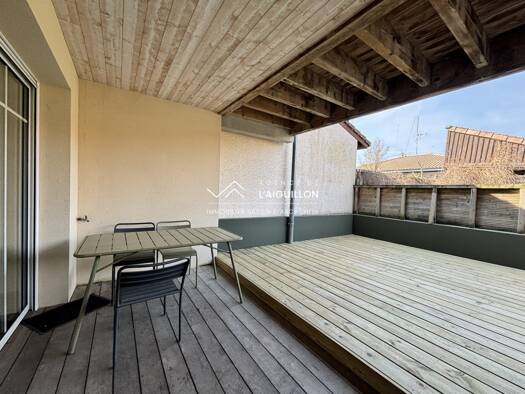 Appartement à louer 1 055 € 3 pièces 2 chambres 56 m² RDC/1 Arcachon 33120