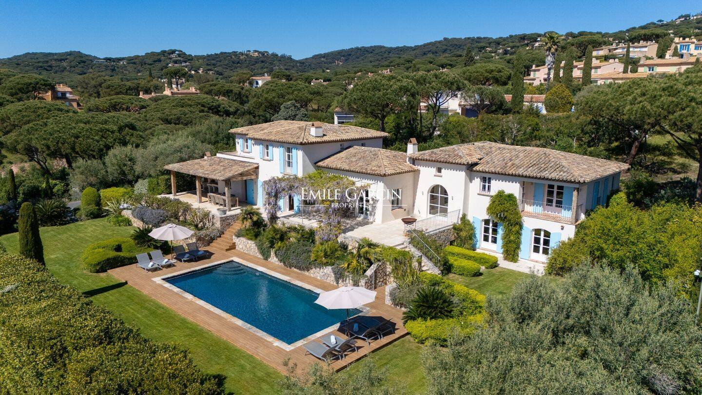 Maison à vendre, 350m², LA CROIX VALMER