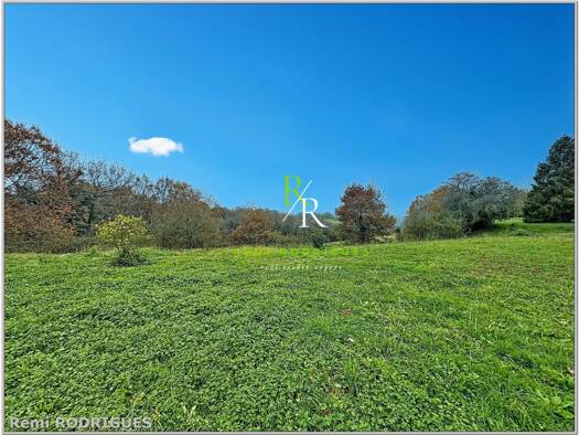 Terrain constructible à vendre 30 000 € 2 700 m² de terrain Garlin 64330