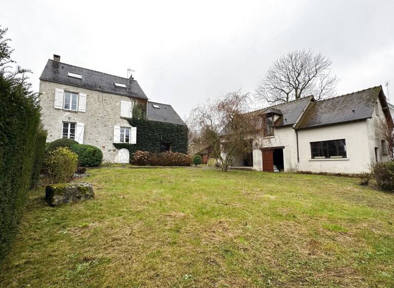 Maison à vendre 499 000 € 7 pièces 4<br/>chambres 221 m²<br/>superficie 802 m²<br/>terrain St Witz 95470