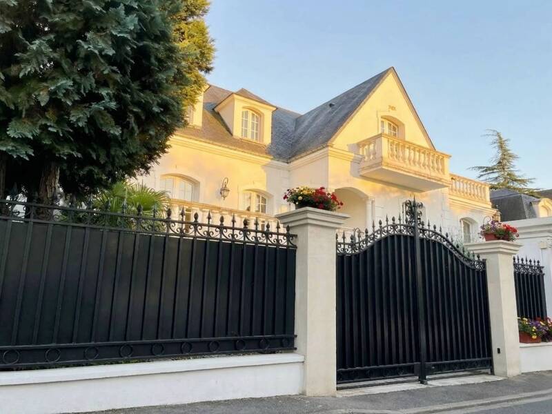 Maison à vendre, 200m², LA VARENNE SAINT HILAIRE