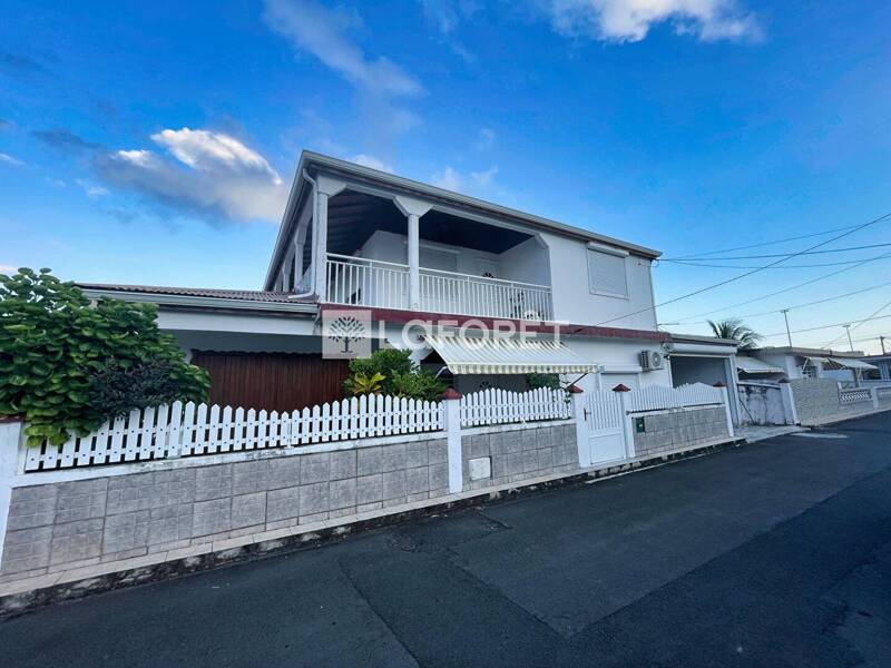 Maison à vendre, 160m², CAPESTERRE BELLE EAU