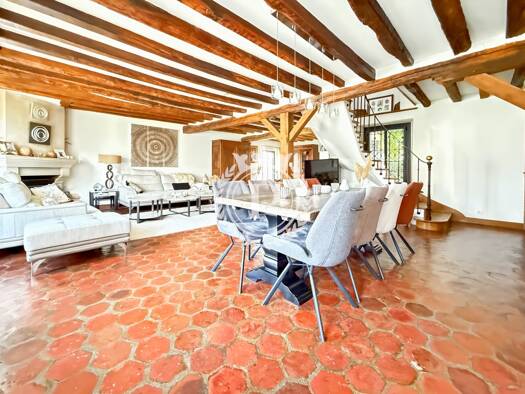 Maison à vendre 570 000 € 10 pièces 6 chambres 250 m² 800 m² de terrain Liverdy-en-Brie 77220