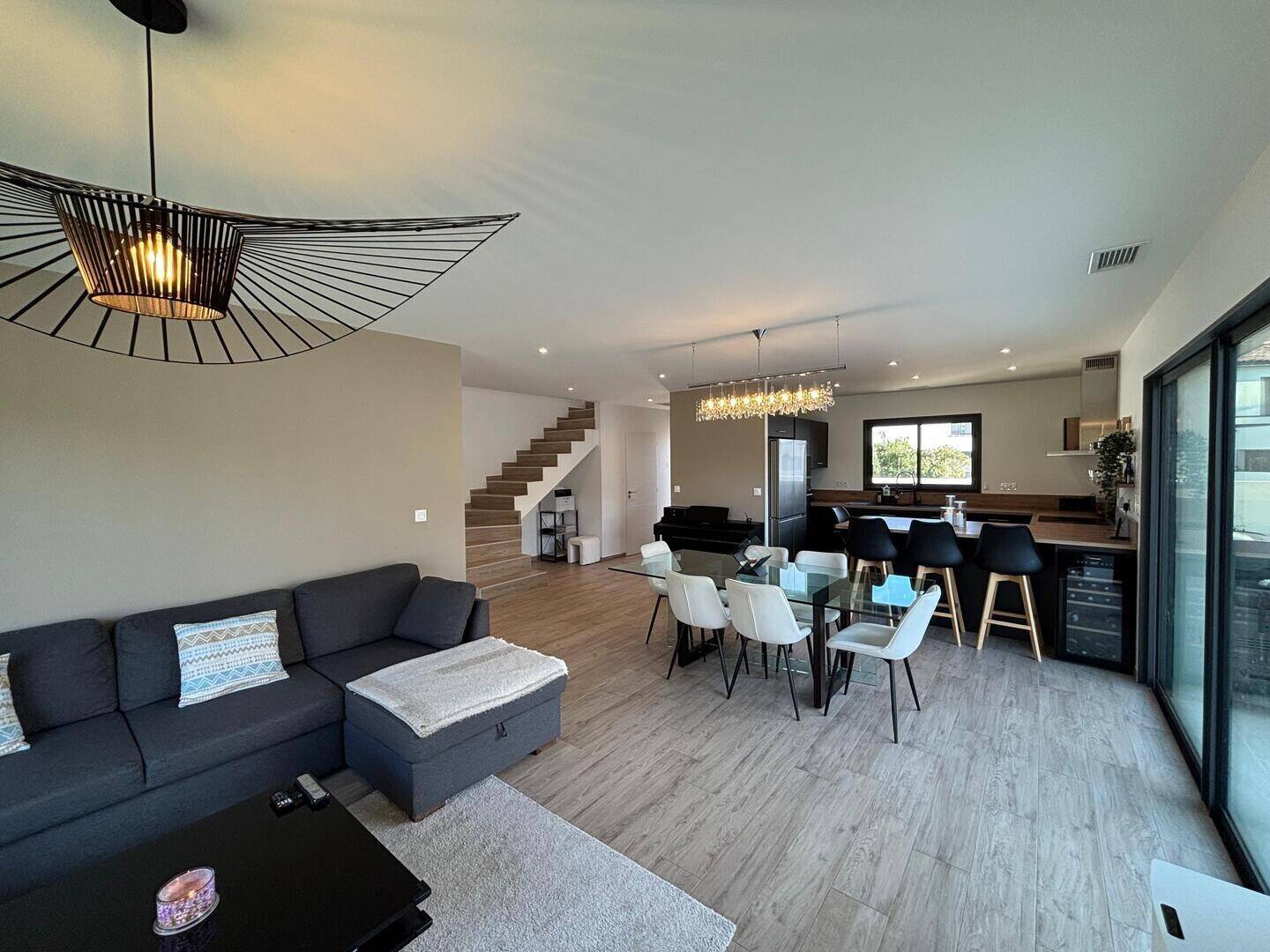 Maison à vendre, 130m², VIC LA GARDIOLE