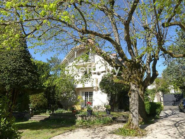 Maison à vendre 785 000 € 7 pièces 4 chambres 317 m² 1 837 m² de terrain Chartrettes 77590