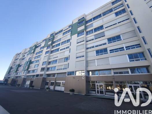 Appartement à vendre 137 000 € 3 pièces 2 chambres 76,2 m² Étage 4/8 Clou Bouchet Niort 79000