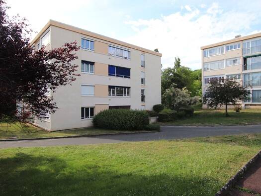 Appartement à louer 757 € 1 pièce 31 m² Étage 2/3 Coupières Mérantaise Gif-sur-Yvette 91190