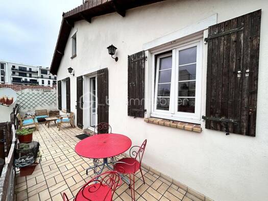 Duplex à louer 1 100 € 3 pièces 2 chambres 67,3 m² RDC/2 Aristide Briand-Champagne Savigny-sur-Orge 91600