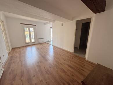 Appartement à louer 630 € 2 pièces 1 chambre 40 m² Dernier étage, Étage 4/4 Bastia 20200