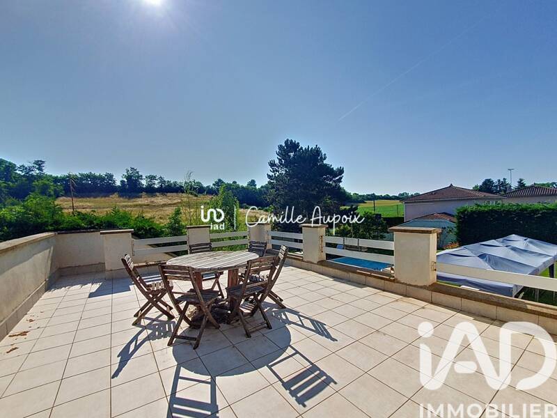 Maison à vendre, 247m², SATHONAY VILLAGE