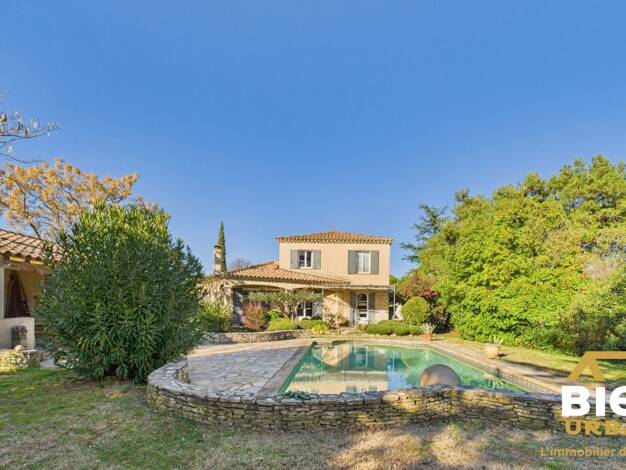 Villa à vendre 399 000 € 3 pièces 2 chambres 108,4 m² 3 340 m² de terrain Saint-Chaptes 30190