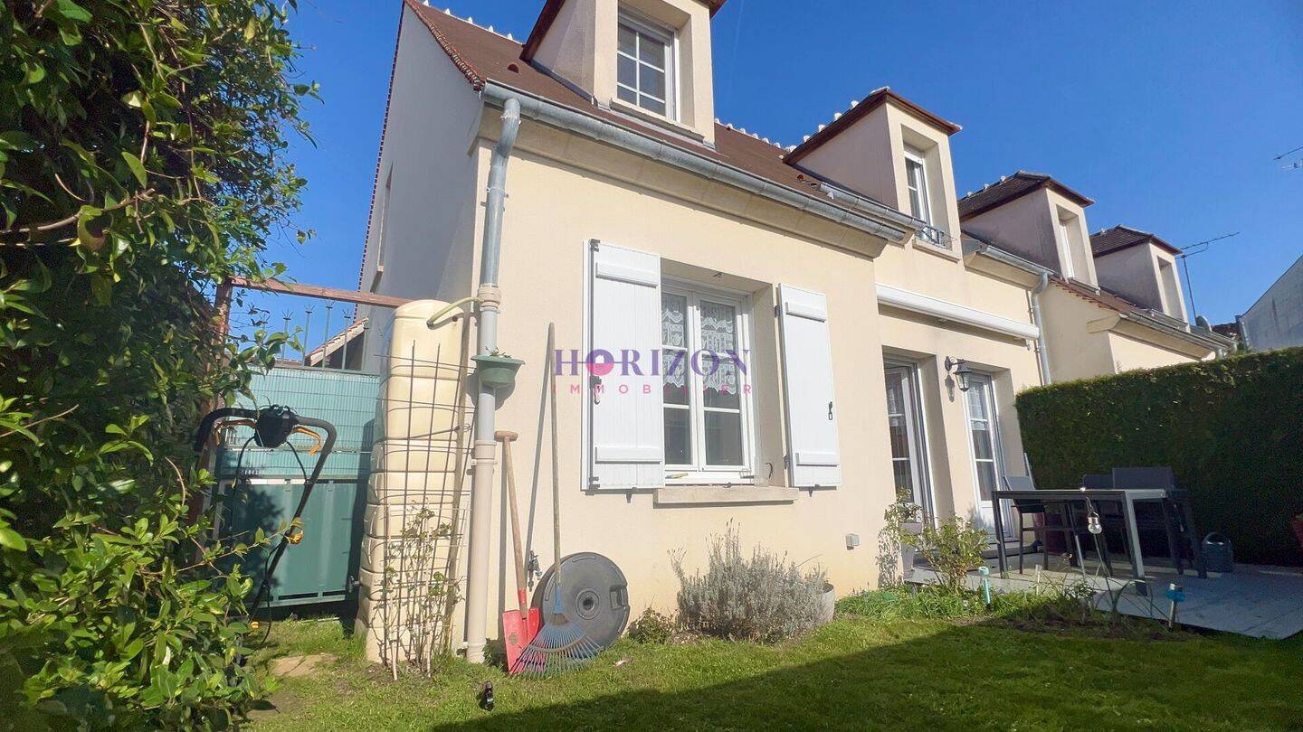 Maison à vendre, 99m², LA CHAPELLE EN SERVAL