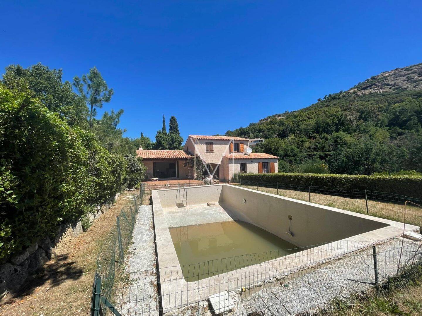Maison à vendre, 125m², GRIMAUD