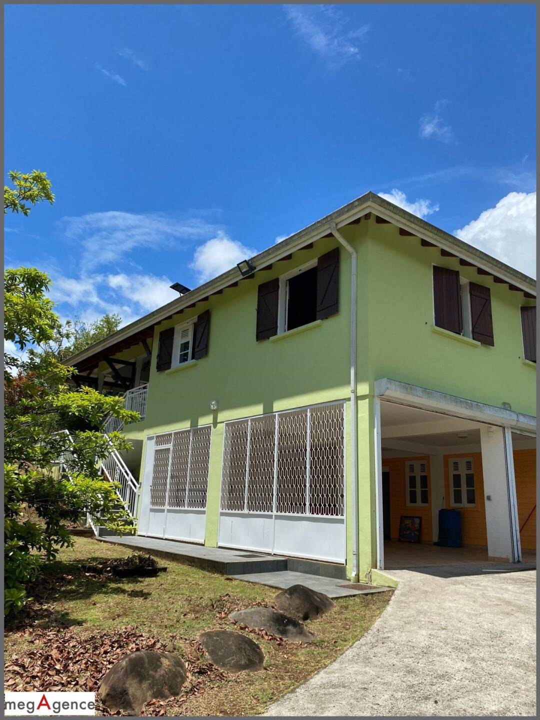 Maison à vendre, 199m², PETIT BOURG