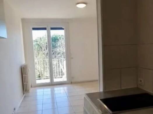 Studio à vendre 28 000 € 1 pièce 18 m² 3ème étage Les Platanes Perpignan 66000