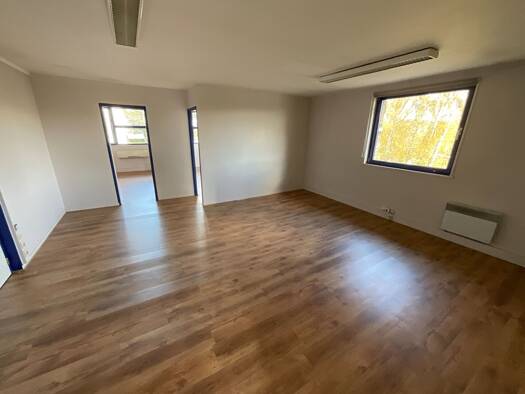 Espace bureau à louer 827 € 84 m² de bureaux Centre International de Transport Roncq 59223