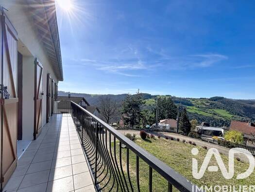 Maison à vendre 299 000 € 5 pièces 3 chambres 175 m² 1 988 m² de terrain Saint-Ferréol-d'Auroure 43330
