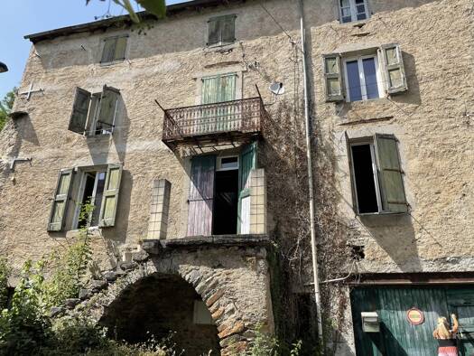 Maison à vendre 55 000 € 7 pièces 4 chambres 200 m² 170 m² de terrain Viane 81530