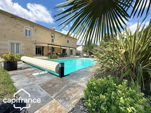 Maison à vendre 336 000 € 9 pièces 5 chambres 208 m² 2 579 m² de terrain Saint-Varent 79330