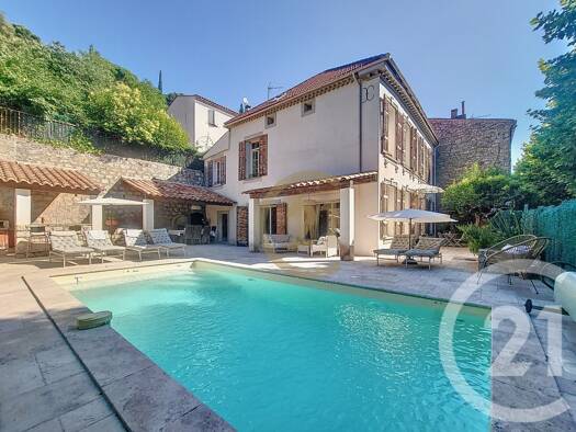 Maison à vendre 990 000 € 6 pièces 4 chambres 196 m² 400 m² de terrain Bargemon 83830