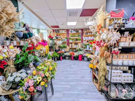 Fleuriste à vendre 236 800 € 57,39 m² de surface de vente Centre Ouest Saint-Pierre-en-Faucigny 74800